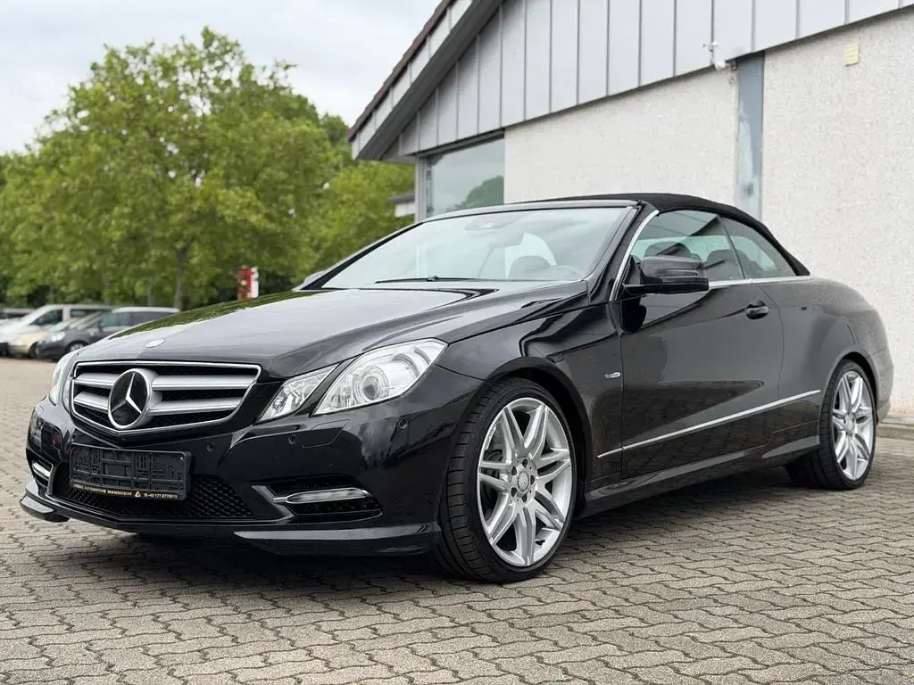 Gebraucht Mercedes E350 AMG 265 PS (194 kW) 2012 Schwarz Cabrio