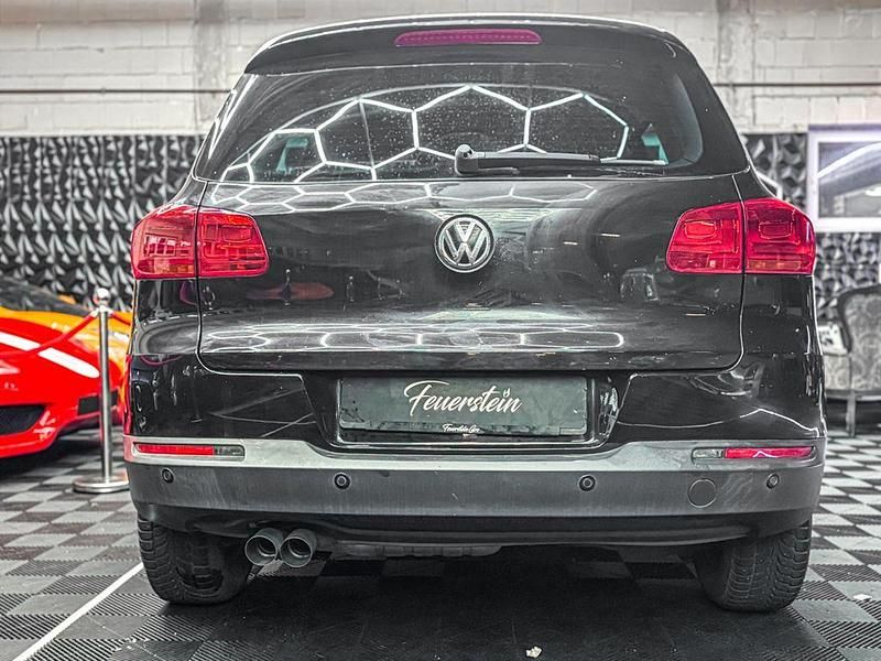 Gebraucht VW Tiguan Trendline 122 PS (89 kW) 2015 Schwarz SUV