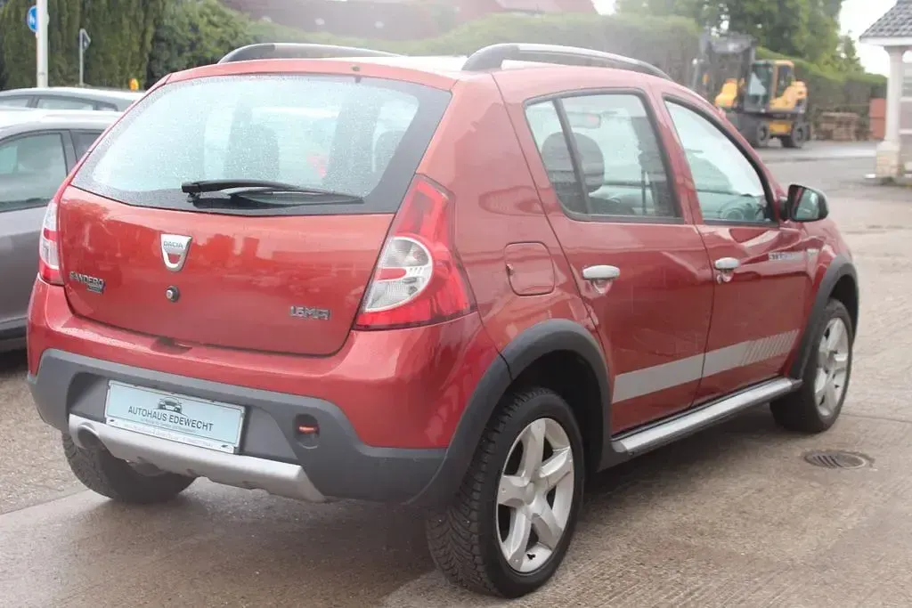Gebraucht Dacia Sandero Stepway 87 PS (63 kW) 2009 Rot Limousine
