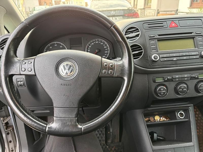 Silber Gebraucht 2005 VW Golf V Limousine | 1.100 € (Superpreis) - Bild 1/4