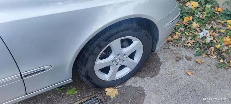 Grau Gebraucht 2005 Mercedes E200 Kombi | 3.700 € (Guter Preis) - Bild 1/4