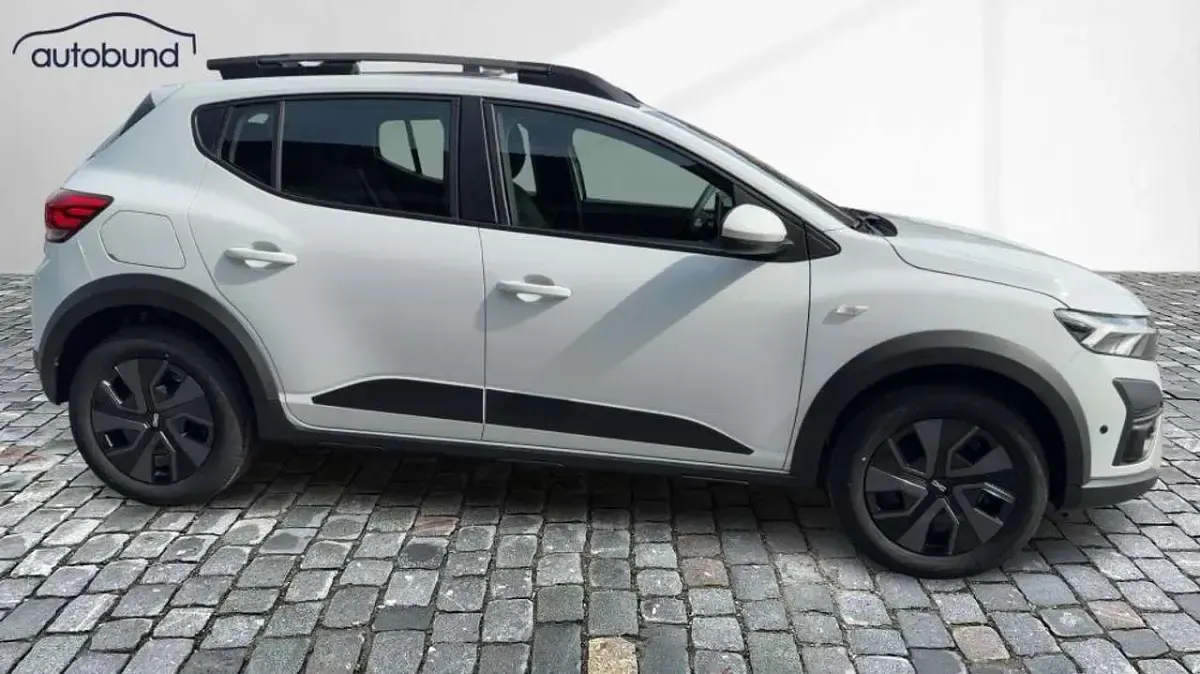 Neu Dacia Sandero Stepway 91 PS (66 kW) 2025 Weiß SUV