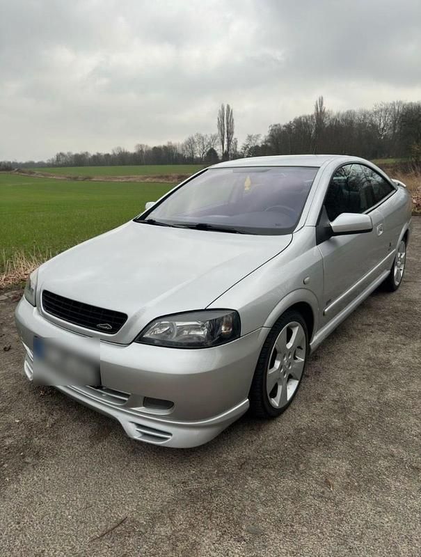 Silber Gebraucht 2003 Opel Astra Coupé | 2.600 € (Etwas zu teuer) - Bild 1/4