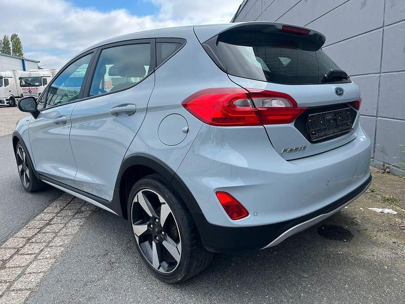 Second-hand Ford Fiesta Active 101 CP (74 kW) 2018 Gri Hatchback