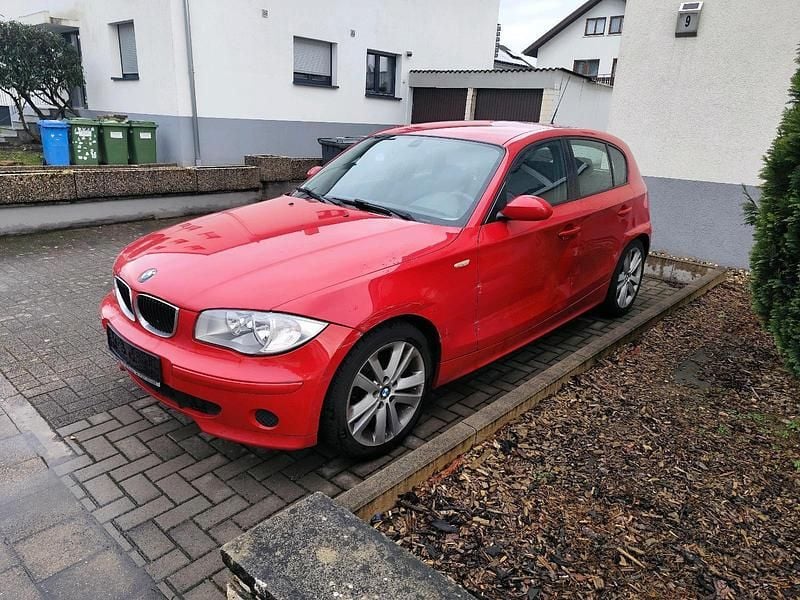 Gebraucht BMW 120 163 PS (119 kW) 2005 Rot Kleinwagen
