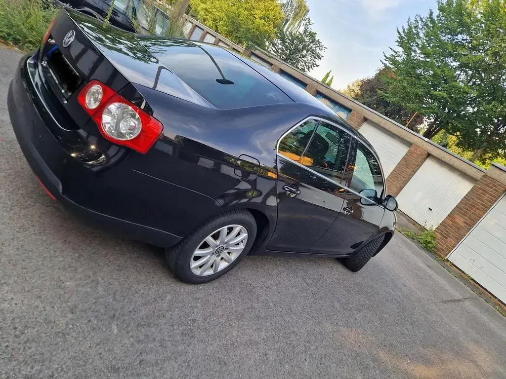 Gebraucht VW Jetta Comfortline 116 PS (85 kW) 2006 Schwarz Limousine