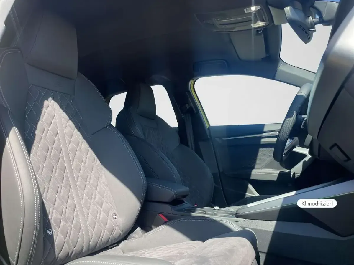 Gebraucht Audi A3 S-Line 204 PS (150 kW) 2025 Pythongelb metallic Kombi