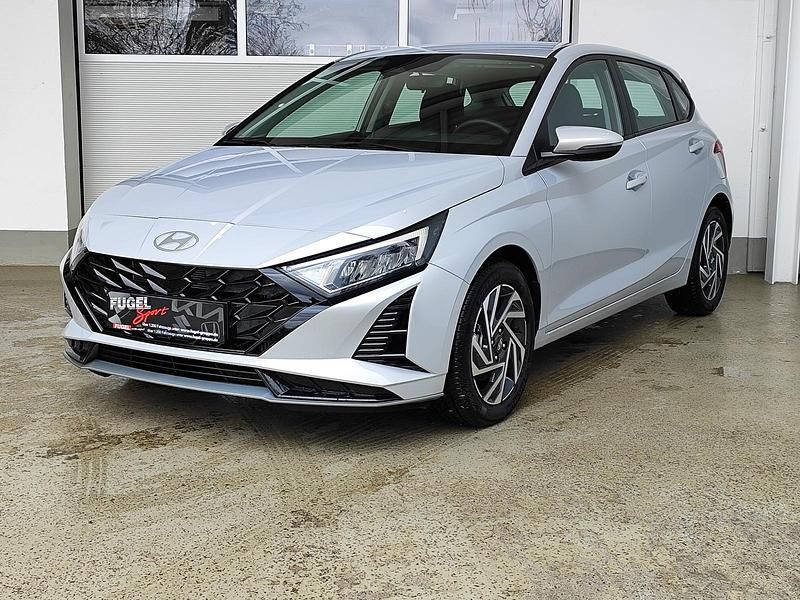 Neu Hyundai i20 Trend 101 PS (74 kW) 2025 Lumen grey / mic Kleinwagen