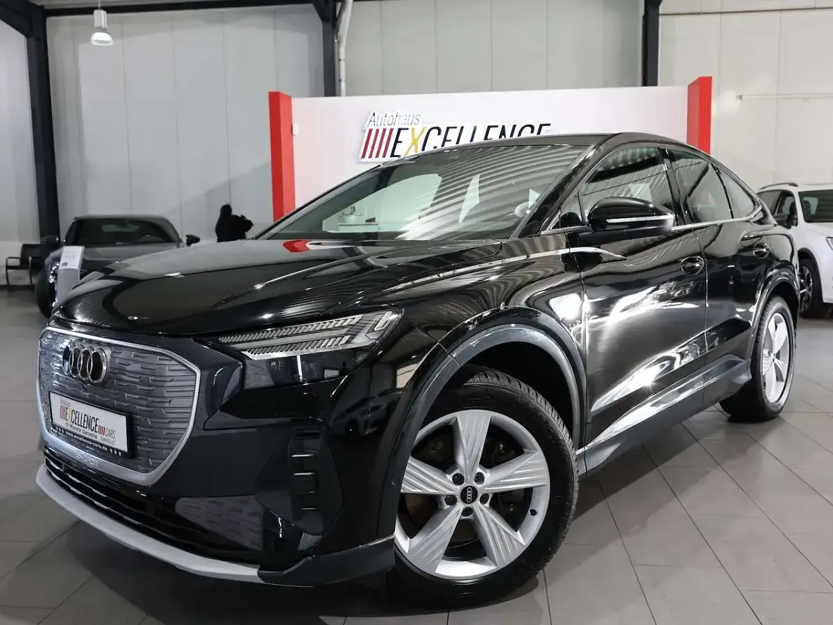 Gebraucht Audi Q4 Sportback e-tron Advanced 219 kW (299 PS) 2022 Mythosschwarz SUV