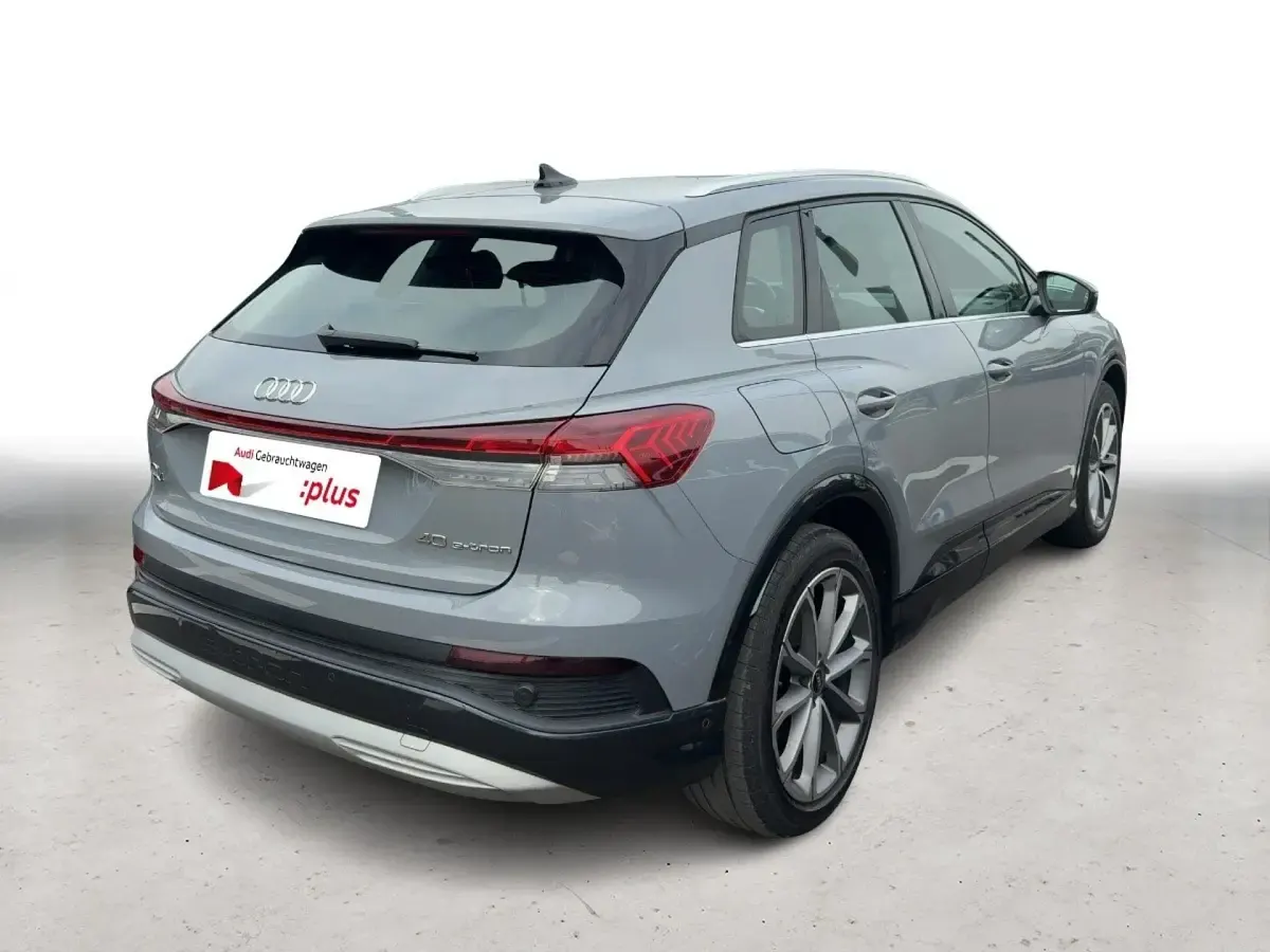 Usata Audi Q4 e-tron Advanced 150 kW (204 CV) 2023 Grigio SUV