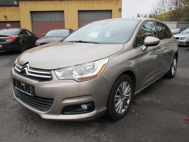 Gold Gebraucht 2011 Citroën C4 Tendance Limousine | 3.750 € (Superpreis) - Bild 1/4