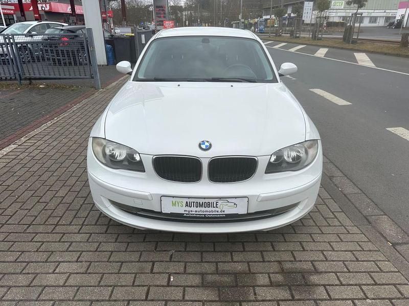 Gebraucht BMW 116 Advantage 122 PS (89 kW) 2009 Weiß Kleinwagen