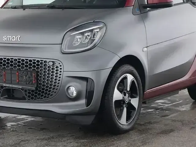 Gebraucht Smart ForTwo Electric Drive 60 kW (82 PS) 2024 Grau Coupé