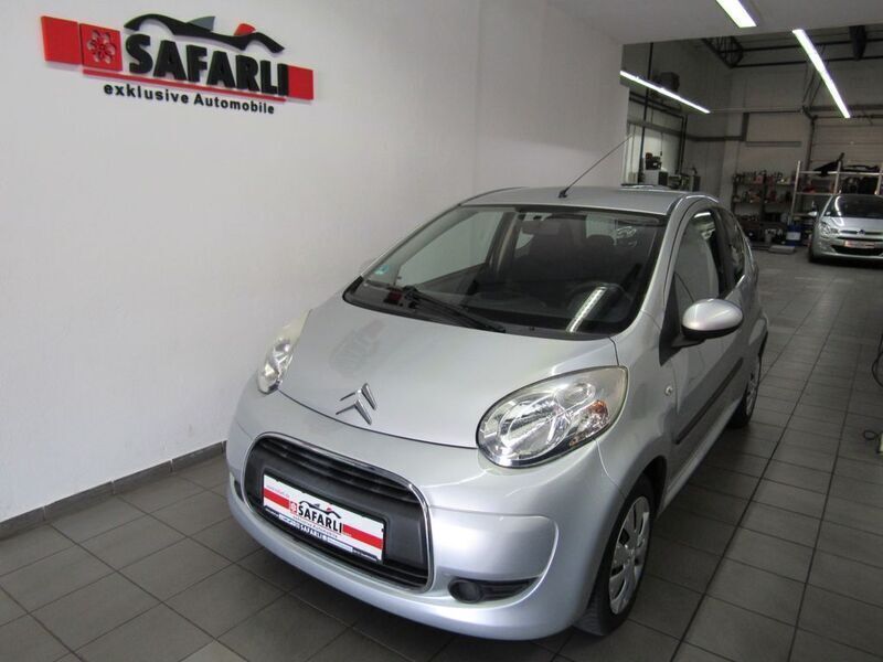 Grau Gebraucht 2010 Citroën C1 Style Kleinwagen | 6.490 € (Teuer) - Bild 1/4