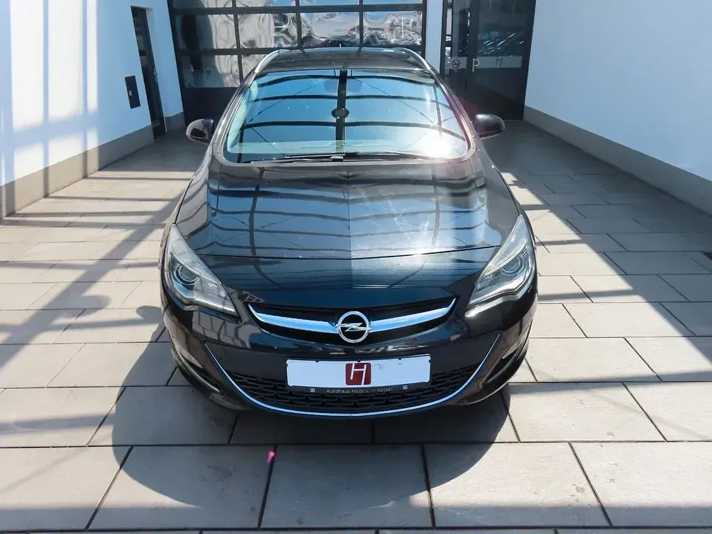 Gebraucht Opel Astra 165 PS (121 kW) 2013 Schwarz Kombi