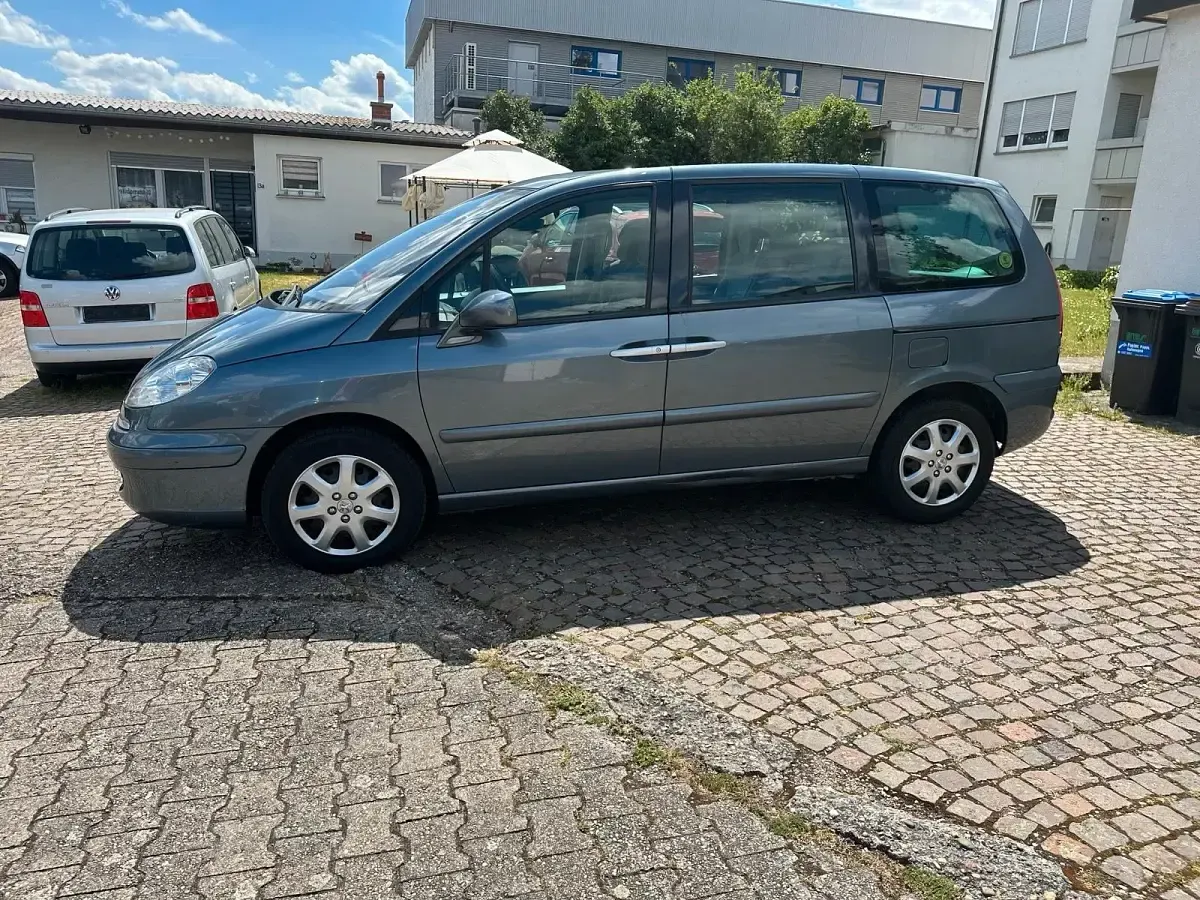 Gebraucht Peugeot 807 127 PS (93 kW) 2006 Grau Van / Kleinbus