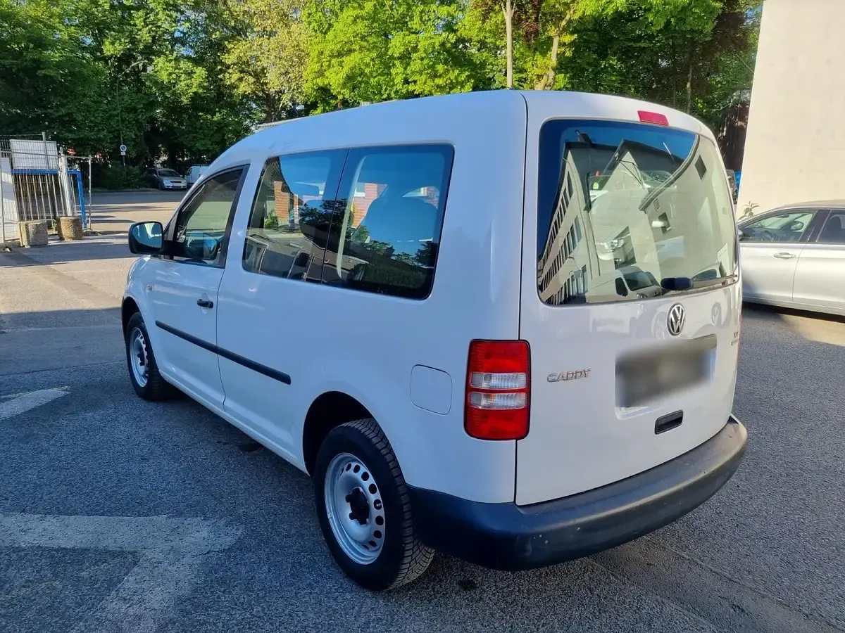 Usata VW Caddy 90 CV (66 kW) 2015 Bianco Monovolume