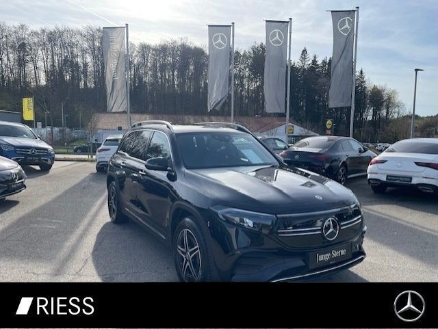 Metalliclack kosmosschwarz Gebraucht 2023 Mercedes EQB250 SUV | 36.490 € (Etwas zu teuer) - Bild 1/4