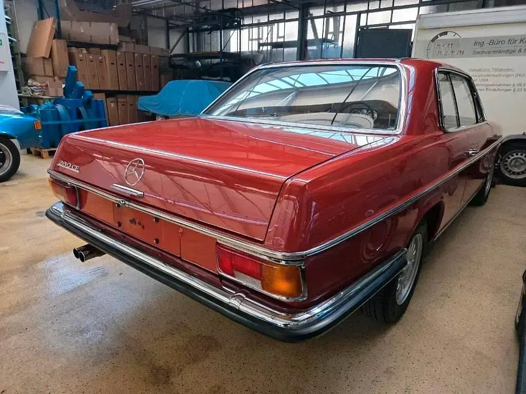 Gebraucht Mercedes W114 1973 Rot Coupé