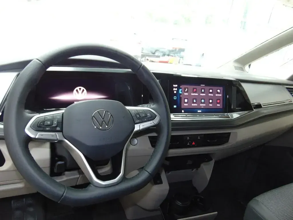 Gebraucht VW T7 150 PS (110 kW) 2025 Schwarz Van