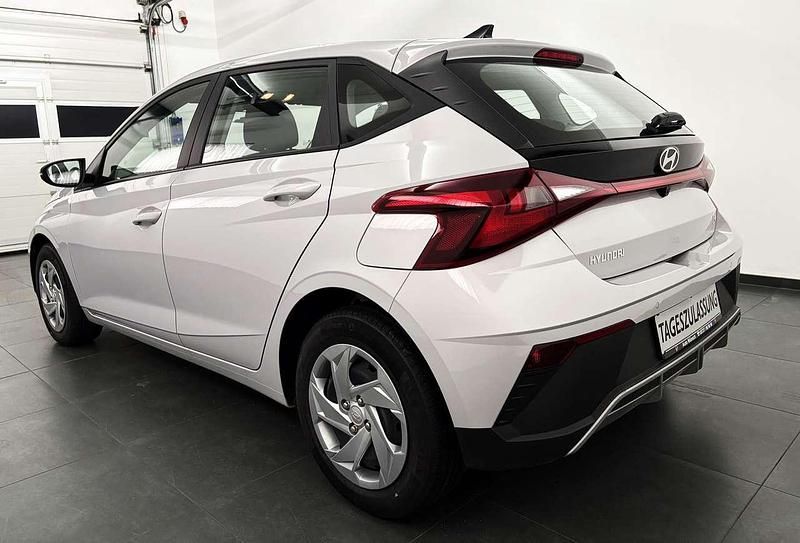 Neu Hyundai i20 79 PS (58 kW) 2025 Lumengrau Kleinwagen