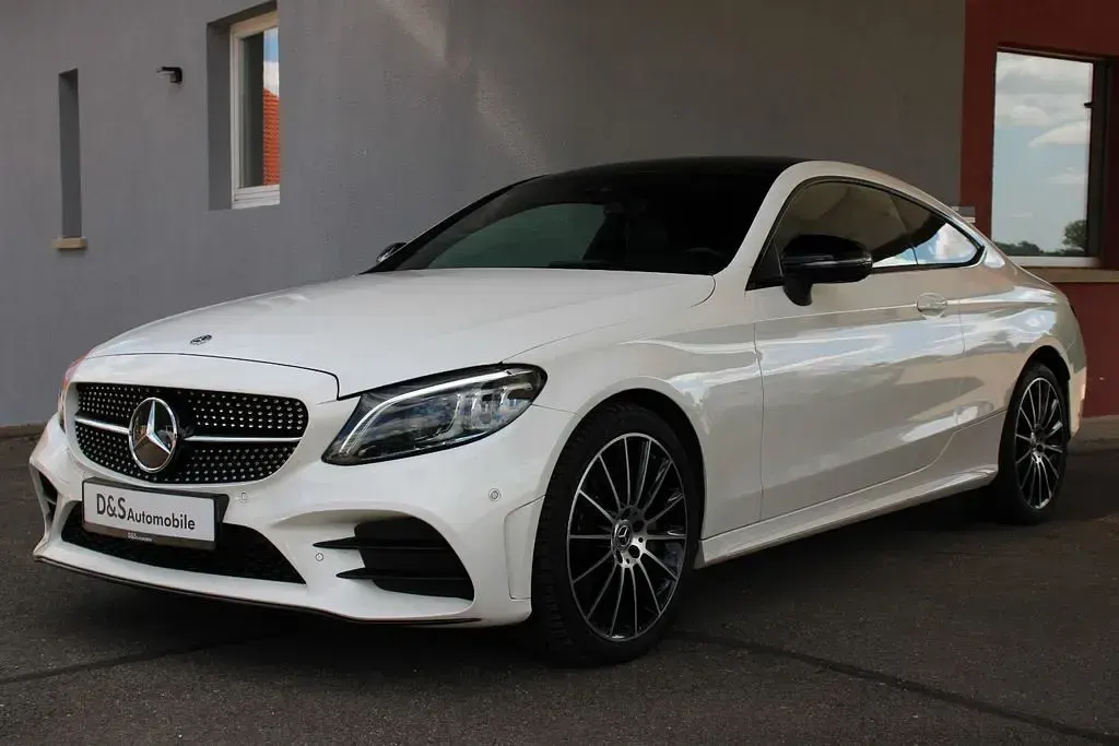 Gebraucht Mercedes C400 AMG line 333 PS (244 kW) 2018 Weiß Coupé