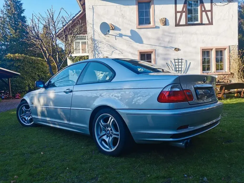 Brugt BMW 320 Performance 170 HK (125 kW) 2002 Sølv Coupe