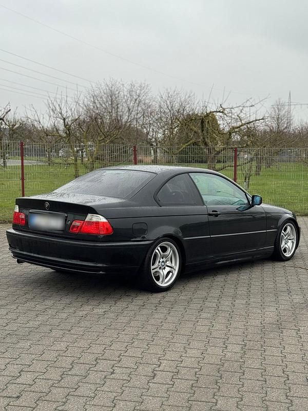 Gebraucht BMW 318 116 PS (85 kW) 2000 Schwarz Coupé