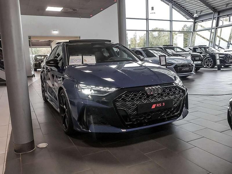 Gebraucht Audi RS3 Sport 400 PS (294 kW) 2025 Blau Limousine