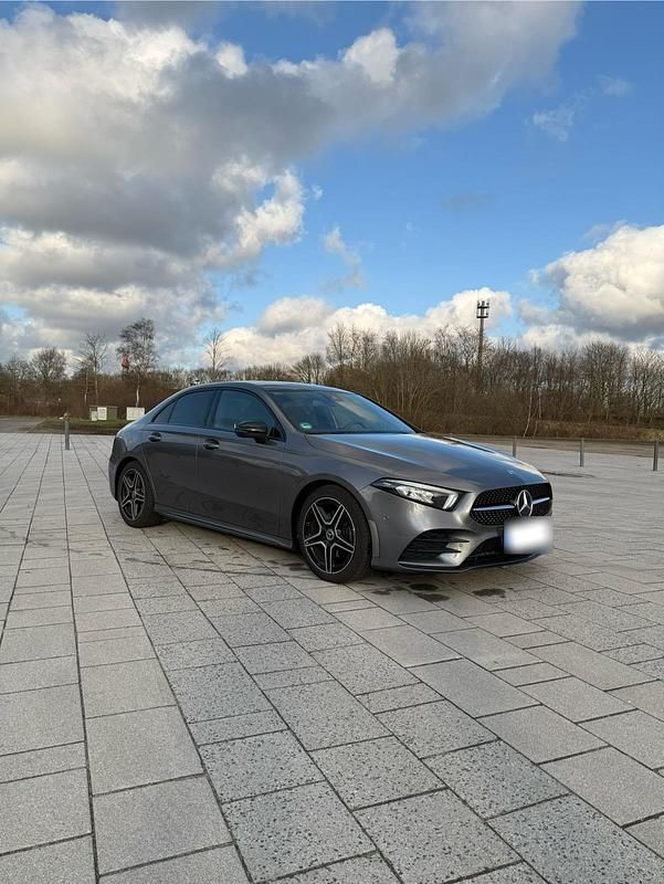 Gebraucht Mercedes A200 AMG 163 PS (119 kW) 2019 Grau Limousine