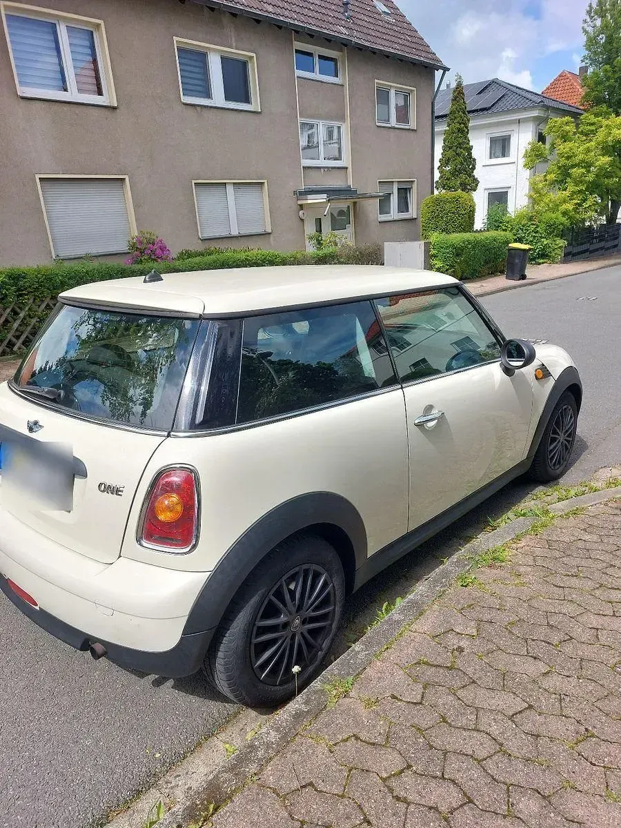 Gebraucht Mini ONE 75 PS (55 kW) 2009 Weiß Kleinwagen