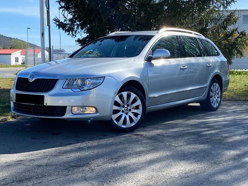 Gebraucht Skoda Superb Elegance 260 PS (191 kW) 2010 Silber Kombi
