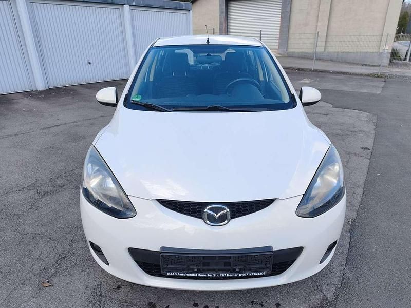 Gebraucht Mazda 2 Impuls 75 PS (55 kW) 2010 Arachneweiß metallic Kleinwagen