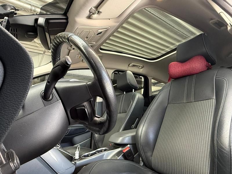 Gebraucht Ford C-MAX 140 PS (102 kW) 2014 Grau Van / Kleinbus