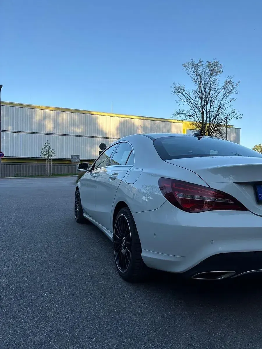 Gebraucht Mercedes CLA200 156 PS (114 kW) 2017 Weiß Coupé