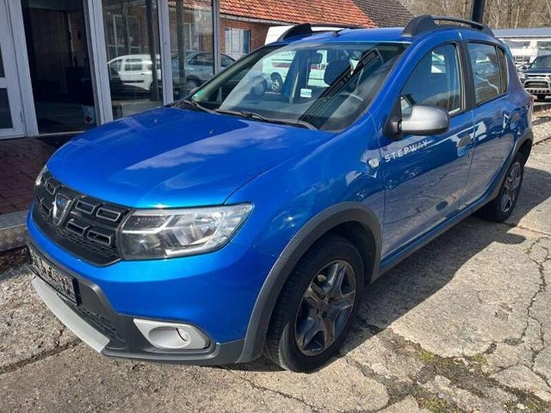 Gebraucht Dacia Sandero Stepway 90 PS (66 kW) 2017 Blau Limousine