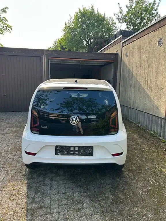 Second-hand VW up! move up! 60 CP (44 kW) 2018 Alb Hatchback