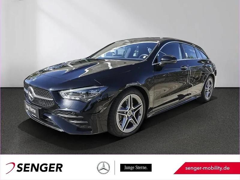 Unilack nachtschwarz Gebraucht 2024 Mercedes CLA200 AMG Kombi | 35.900 € (Etwas zu teuer) - Bild 1/1