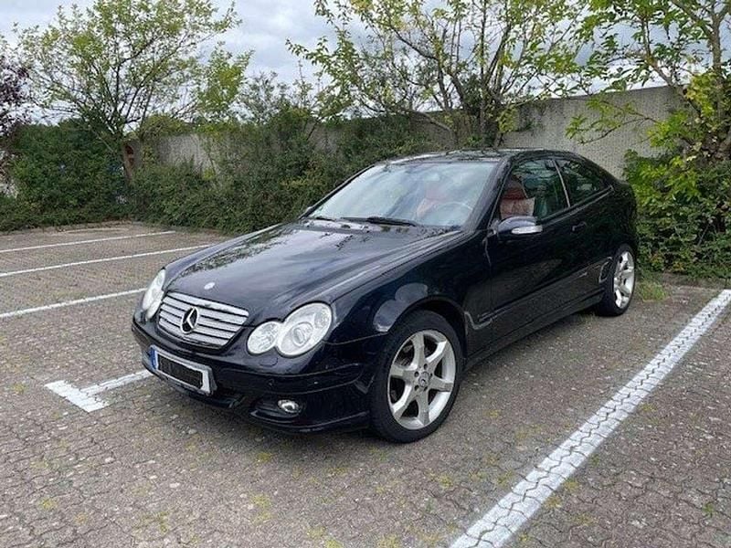 Schwarz Gebraucht 2006 Mercedes C160 Coupé | 4.200 € (Superpreis) - Bild 1/4