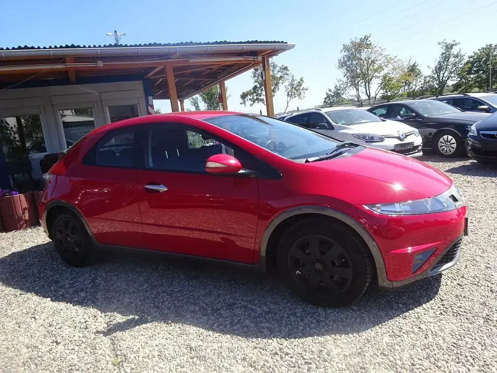 Gebraucht Honda Civic Comfort 99 PS (72 kW) 2009 Rot Limousine