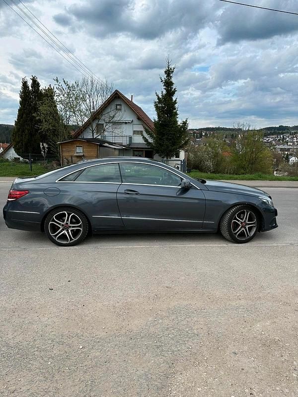 Second-hand Mercedes E200 184 CP (135 kW) 2015 Gri Coupe