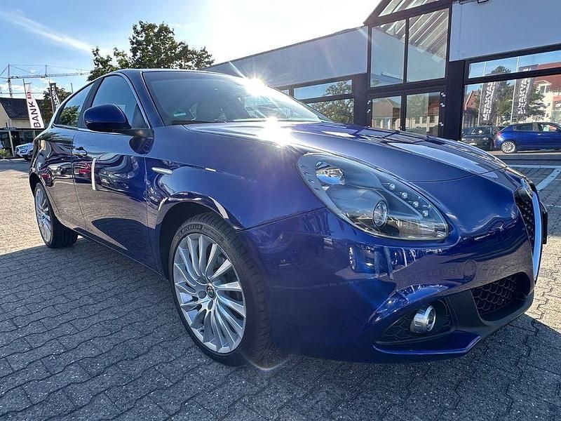 Gebraucht Alfa Romeo Giulietta Super 120 PS (88 kW) 2016 Blau Kleinwagen