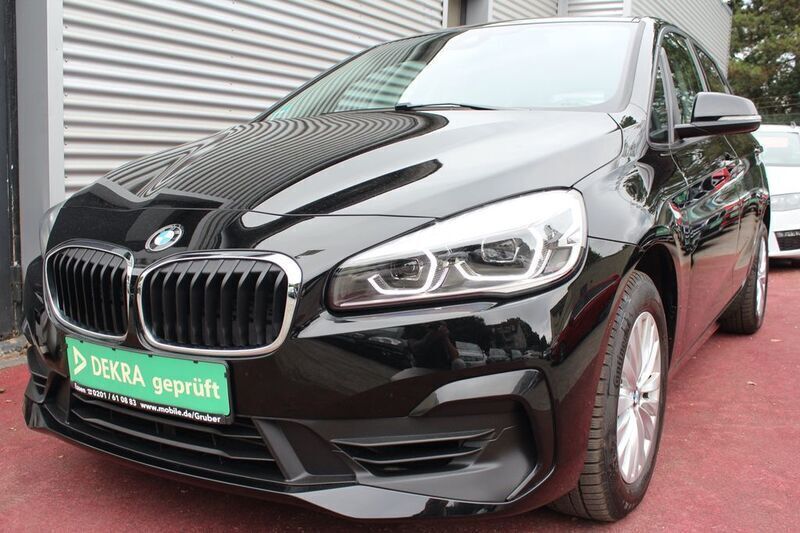 Schwarz Gebraucht 2020 BMW 218 Active Tourer Advantage Van / Kleinbus | 18.979 € (Fairer Preis) - Bild 1/4