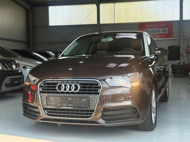 Gebraucht Audi A1 Attraction 122 PS (89 kW) 2011 Braun Kleinwagen