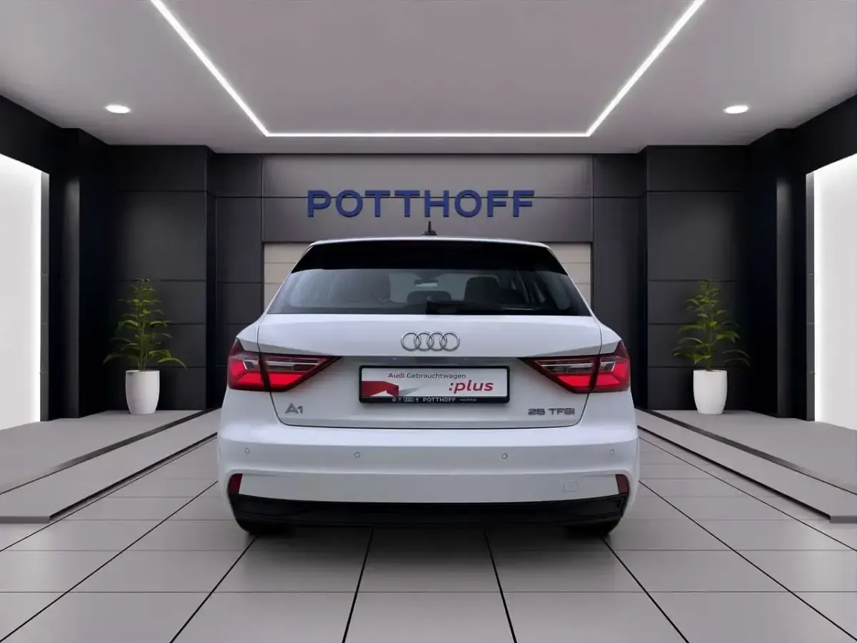 Gebraucht Audi A1 95 PS (69 kW) 2021 Cortinaweiß SUV