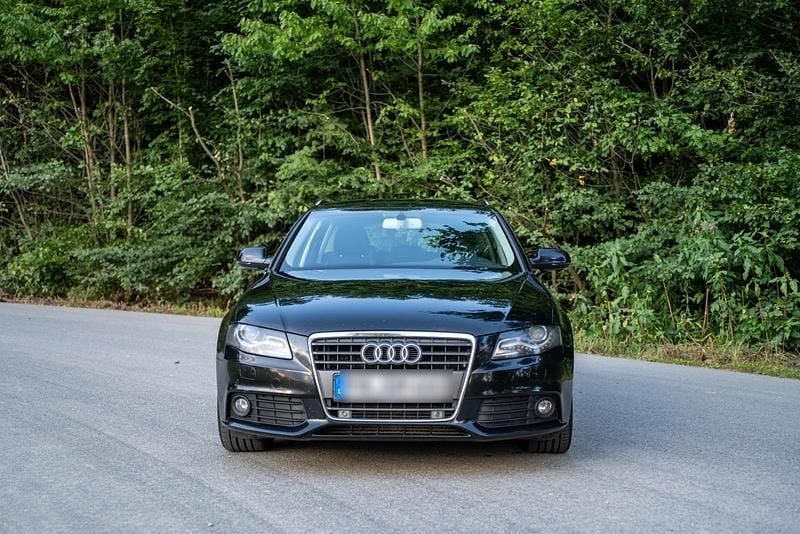 Schwarz Gebraucht 2012 Audi A4 Kombi | 4.900 € (Superpreis) - Bild 1/4