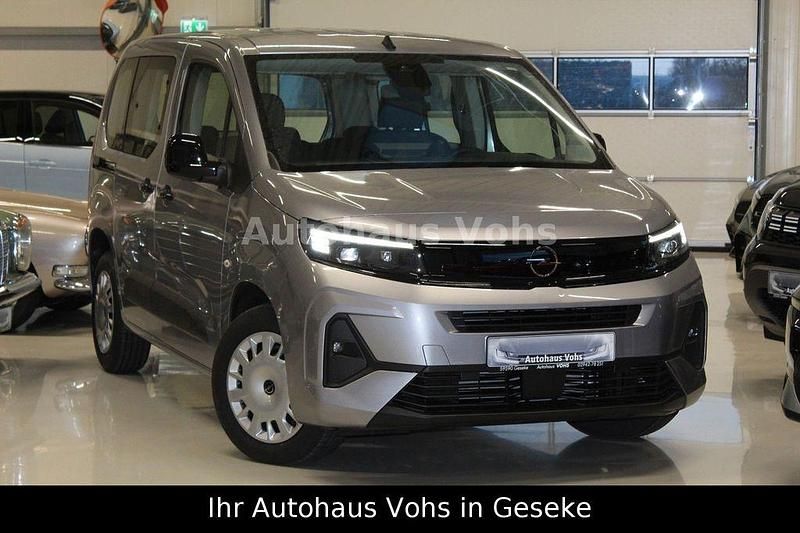 Neu Opel Combo Life Edition+ 110 PS (80 kW) 2026 Grau Van / Kleinbus