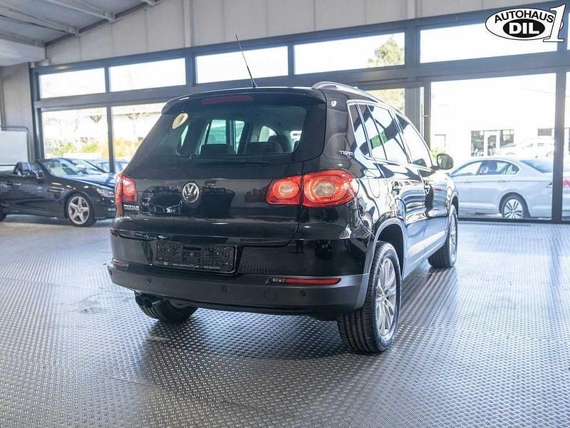 Gebraucht VW Tiguan 140 PS (102 kW) 2011 Schwarz SUV