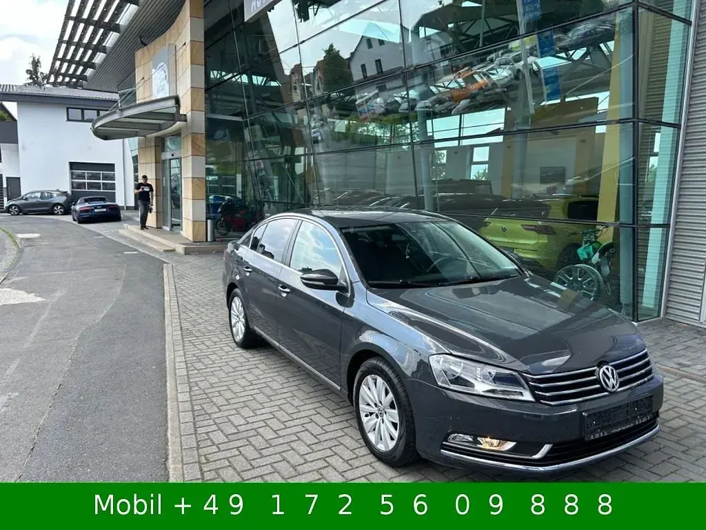 Gebraucht VW Passat Comfortline 122 PS (89 kW) 2013 Grau Limousine