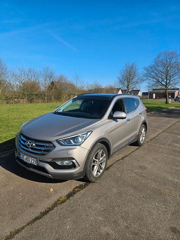Gebraucht Hyundai Santa Fe Premium 200 PS (147 kW) 2016 Grau SUV